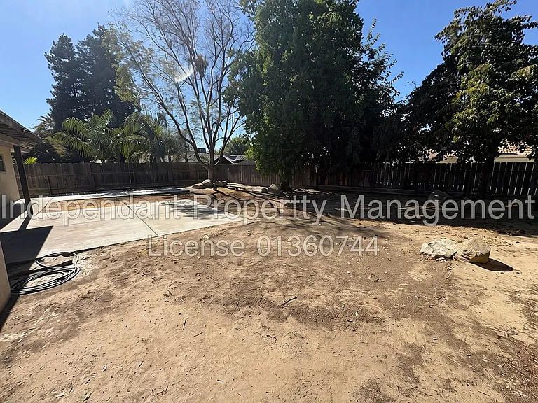2601 Pinewood Dr — Photo 13