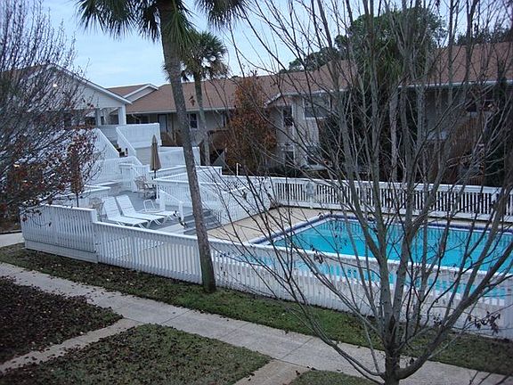 4th image of 1100 Shoreline Dr APT 216