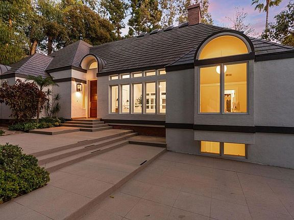 2nd image of 1765 Ivy Rd