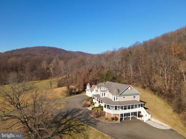 65 Clark Ln, Washington, VA 22747