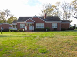 300 Forest Rd, Oxford, NC 27565