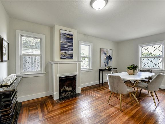 2nd image of 233 Mariposa St