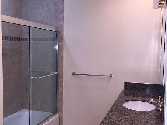 5th image of 11364 Nutmeg Ave