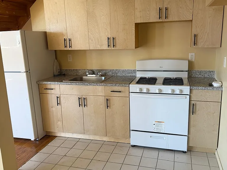 162 McLean Ave #1 — Photo 1