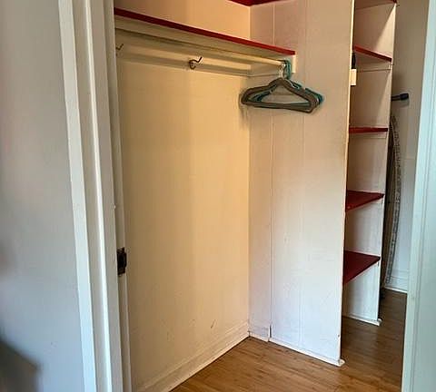 3rd image of 1011 Arlington Blvd #S-915