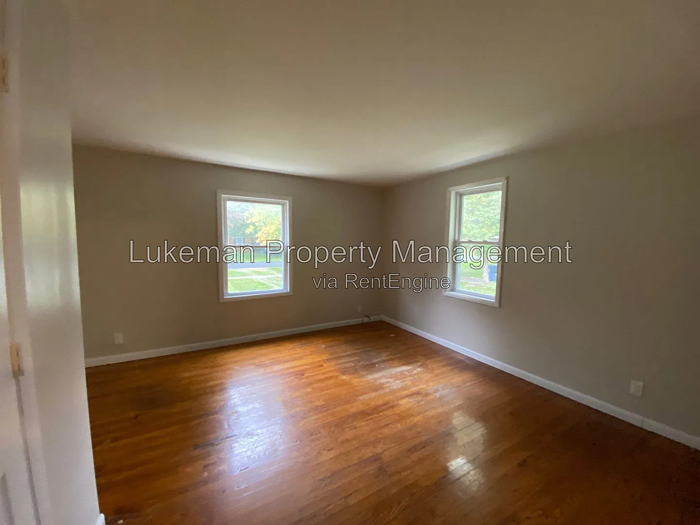1 bed, 1.0 bath, $925 — Photo 2