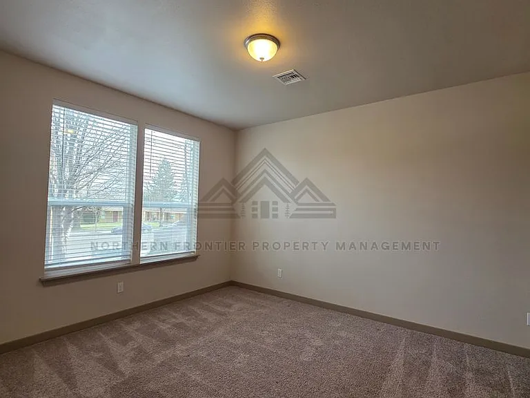 1410 S College Ave — Photo 31