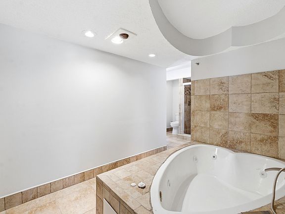 5th image of 2326 NW 120th Way
