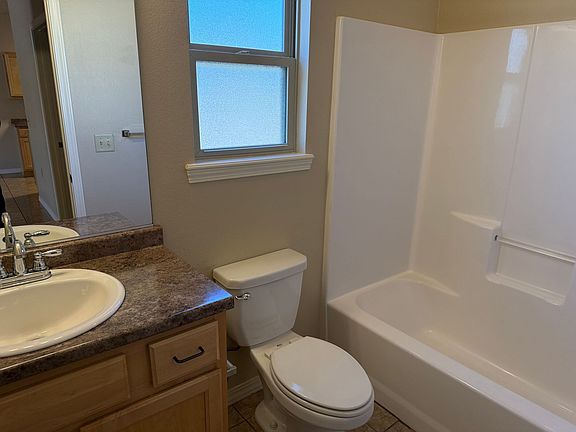 2nd image of 615 W 14th St Suite A