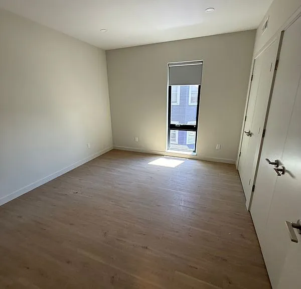 24 8th St #3A — Photo 6
