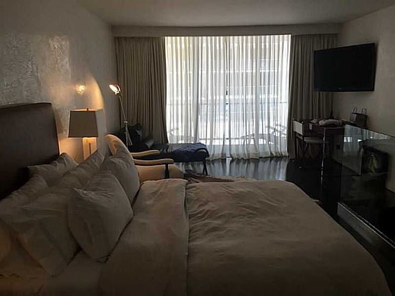 5th image of 5401 Collins Ave APT 147