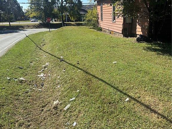 5th image of 1003 Sharpe Rd