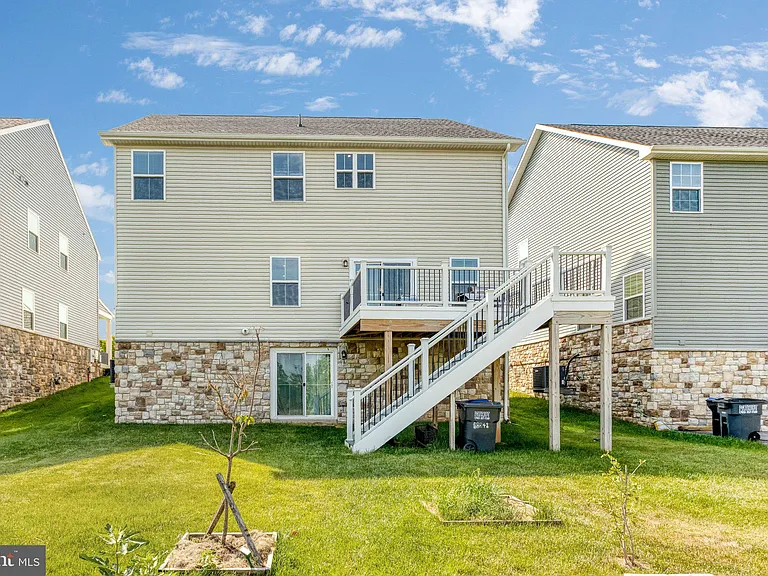 11241 Wheeler Ridge Dr — Photo 43