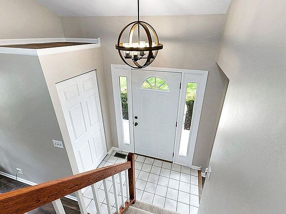 2nd image of 1940 Wisteria Ct APT 3