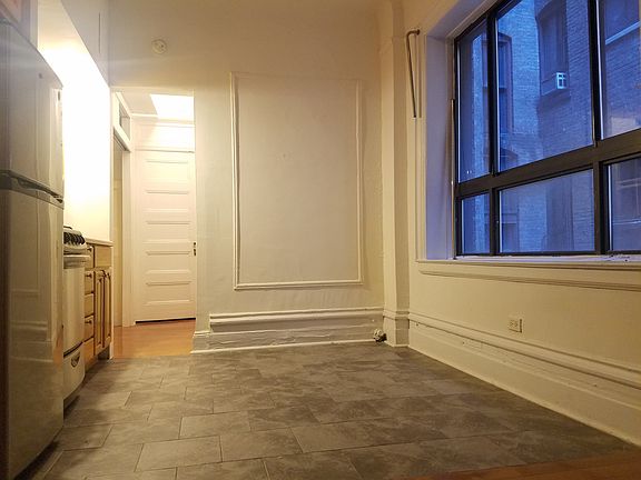 3rd image of 300 W 49th St APT 212