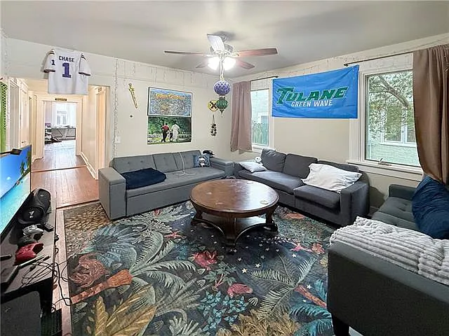 7000 Jeannette St — Photo 3