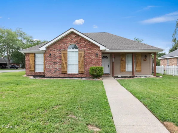 220 Bismark Dr, Broussard, LA 70518