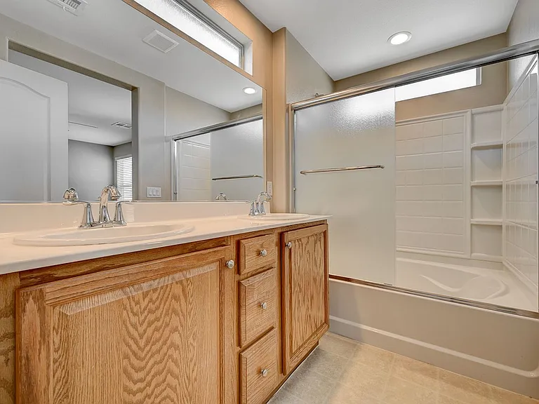 10420 September Flower St — Photo 25