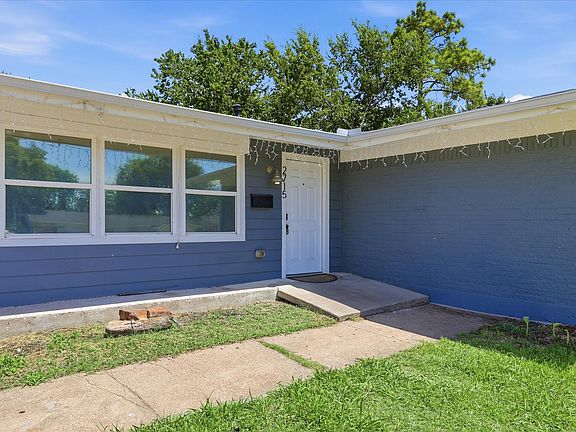 3rd image of 2715 Cary Dr
