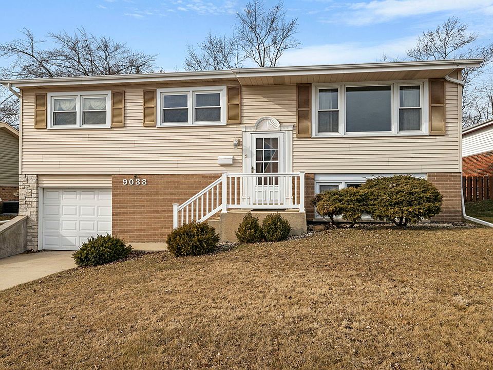 1st image of 9038 S Oakwood Dr