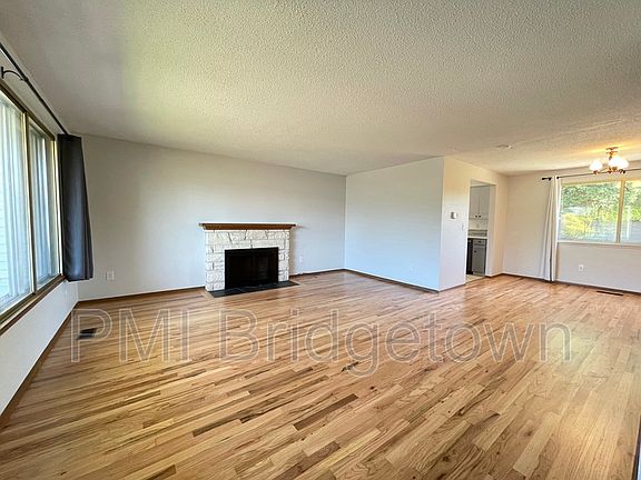 2nd image of 12016 SE Redwood Ave