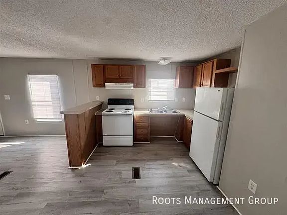 4th image of 5097 Thompson Dr #115