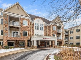 1 West St UNIT 311, Simsbury, CT 06070