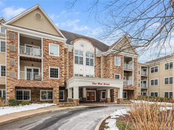 1 West Street #311, Simsbury, CT 06070