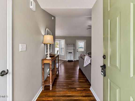 2nd image of 1005 Stonewater Dr