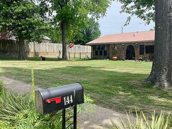 3rd image of 144 Sequoia Dr