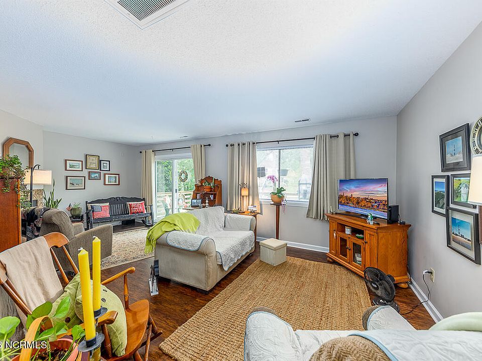 169 Quarterdeck Townes, New Bern, NC 28562 Zillow