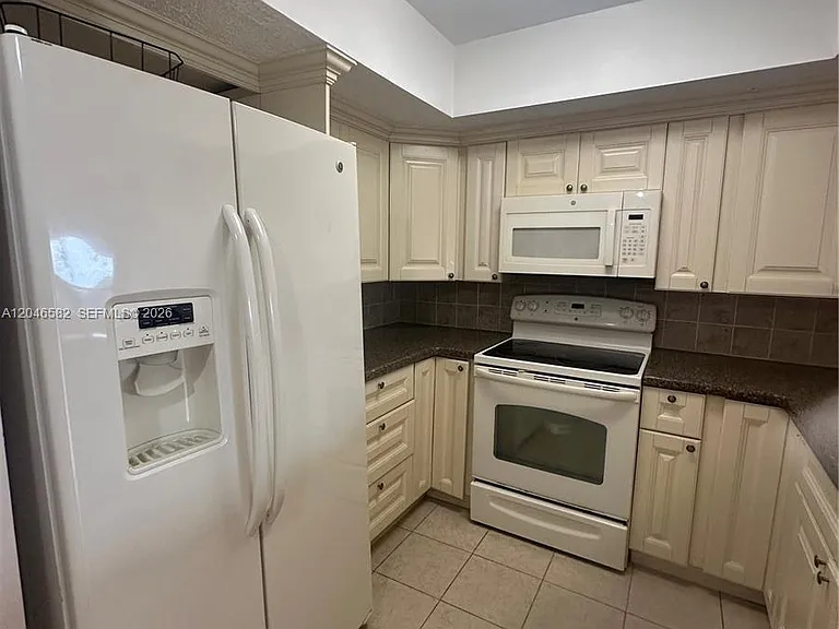 9500 SW 3rd St #254 — Photo 5