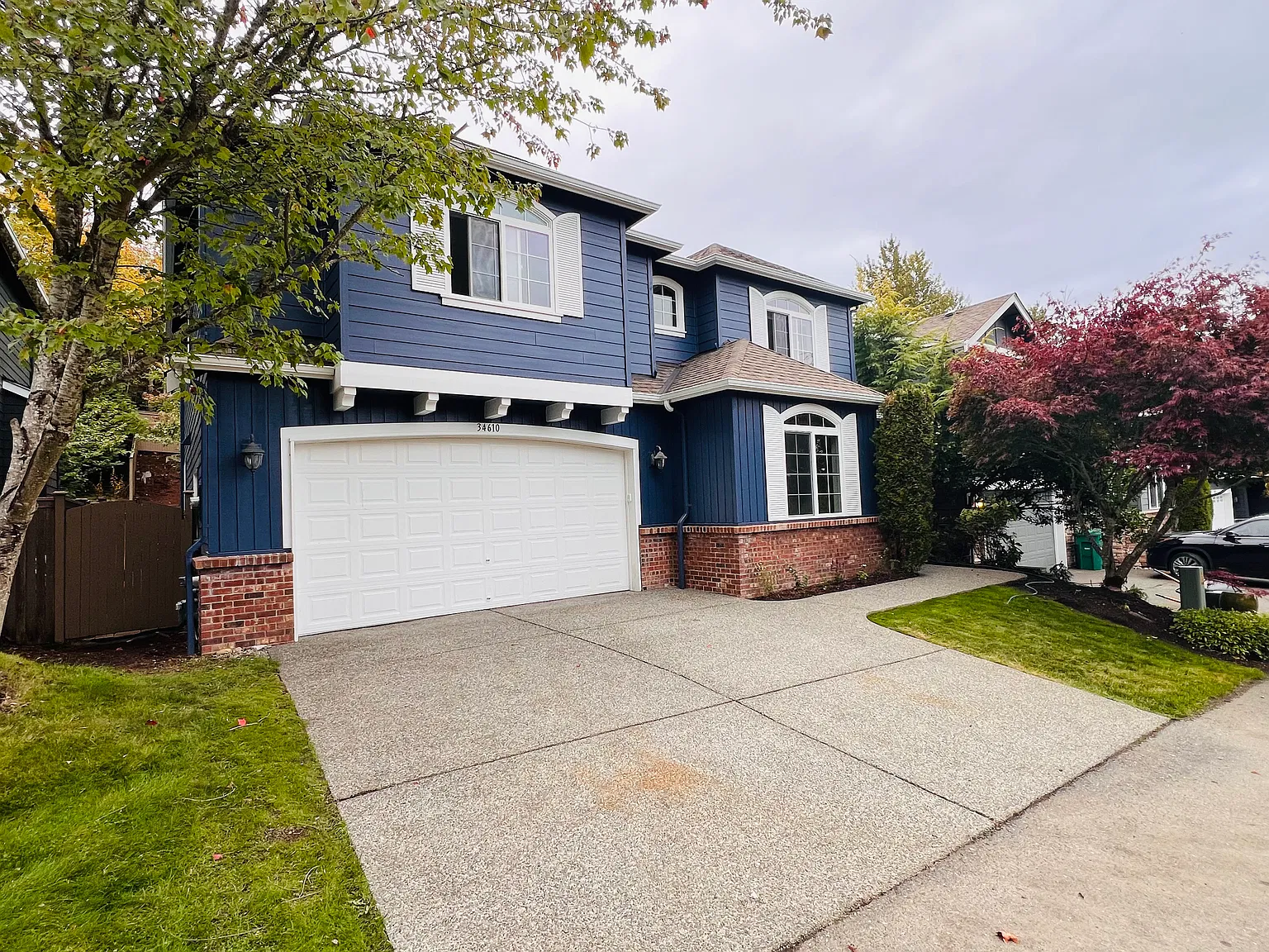 4 bed, 2.5 bath, 2630 sqft, $4,250 — Photo 2