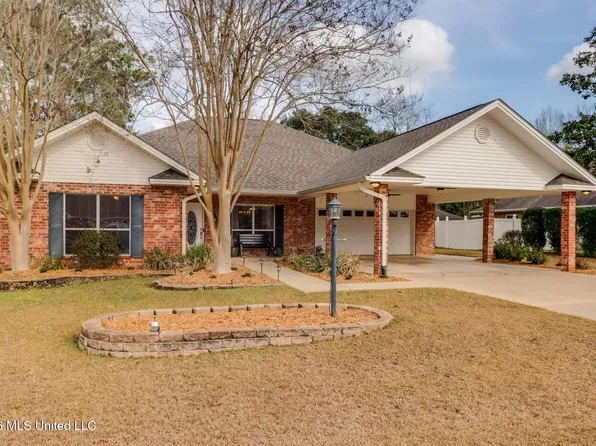6423 Iona St, Diamondhead, MS 39525
