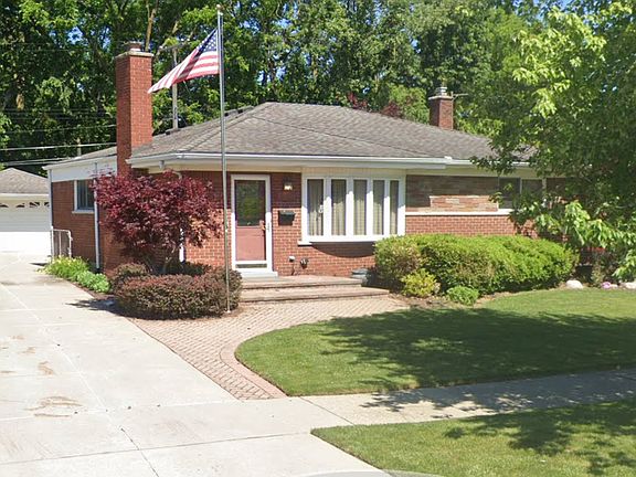 2nd image of 7725 Berwick Dr