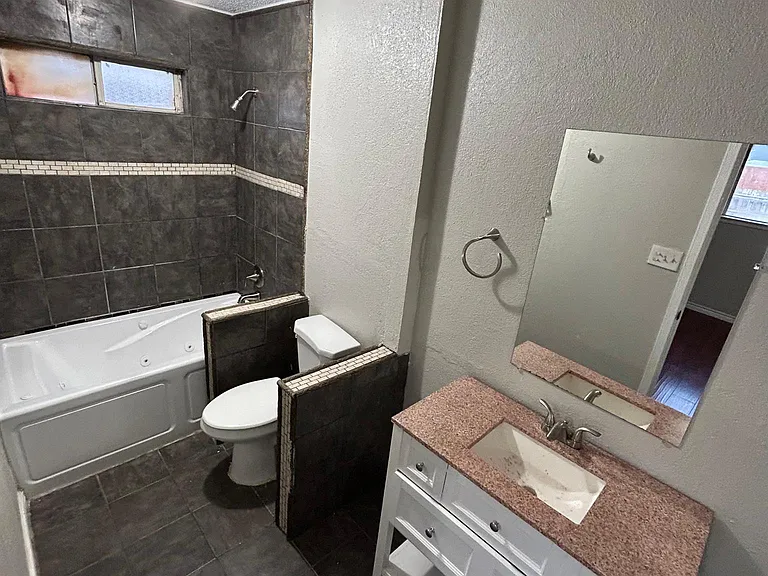 2746 Town North Dr — Photo 8