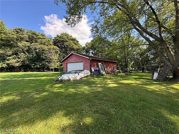 3rd image of 1332 Sunrise Ave