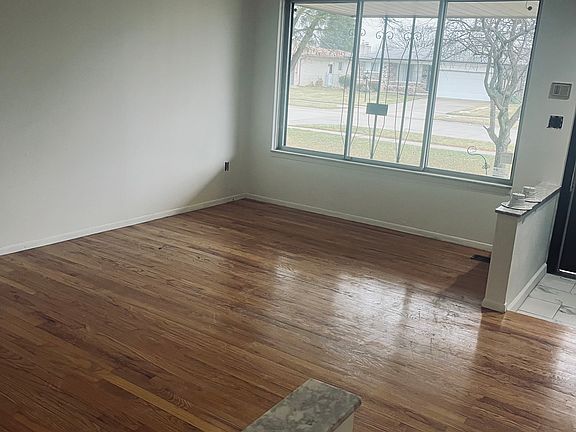 2nd image of 35267 Eden Park Dr