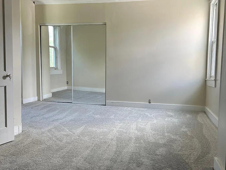 1118 Rogers St — Photo 9