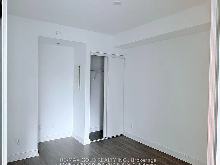 8 Wellesley St W #5505 — Photo 8