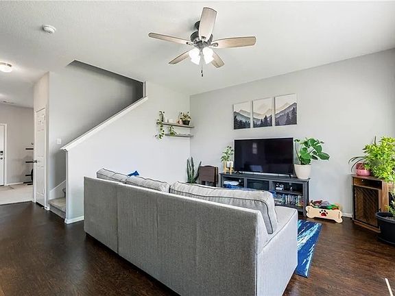 3rd image of 805 NW 70th Ave