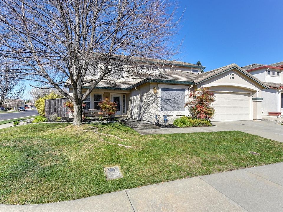 1st image of 657 Arabesque Cir