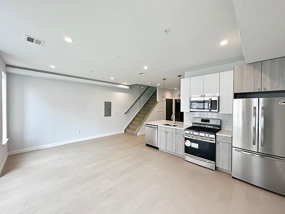 4th image of 1200 N 7th St #Iii