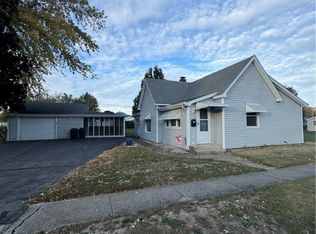 205 E 9th St, Georgetown, IL 61846