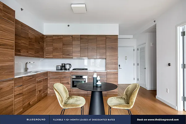 Rented by The Blueground | media 46