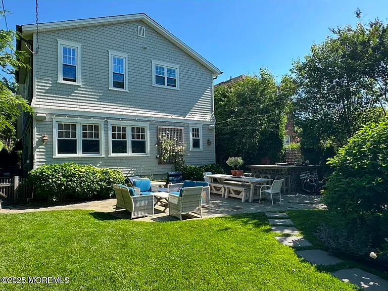 505 Washington Ave — Photo 37