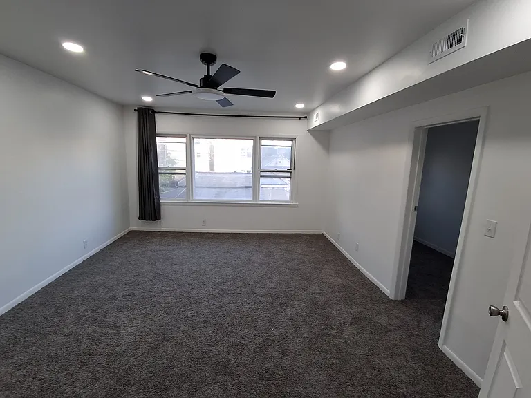 2805 S Emerald Ave #2 — Photo 10