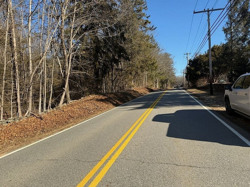 2nd image of 230 N Brookfield Rd