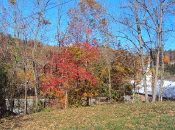 5th image of 75 Hillcrest Dr