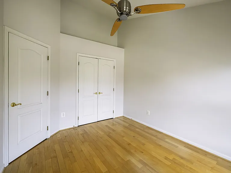 1156 Regal Oak Dr — Photo 43